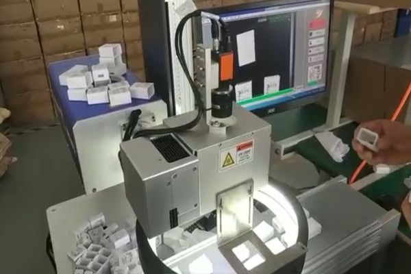激光打標在PCB行業(yè)中的應用